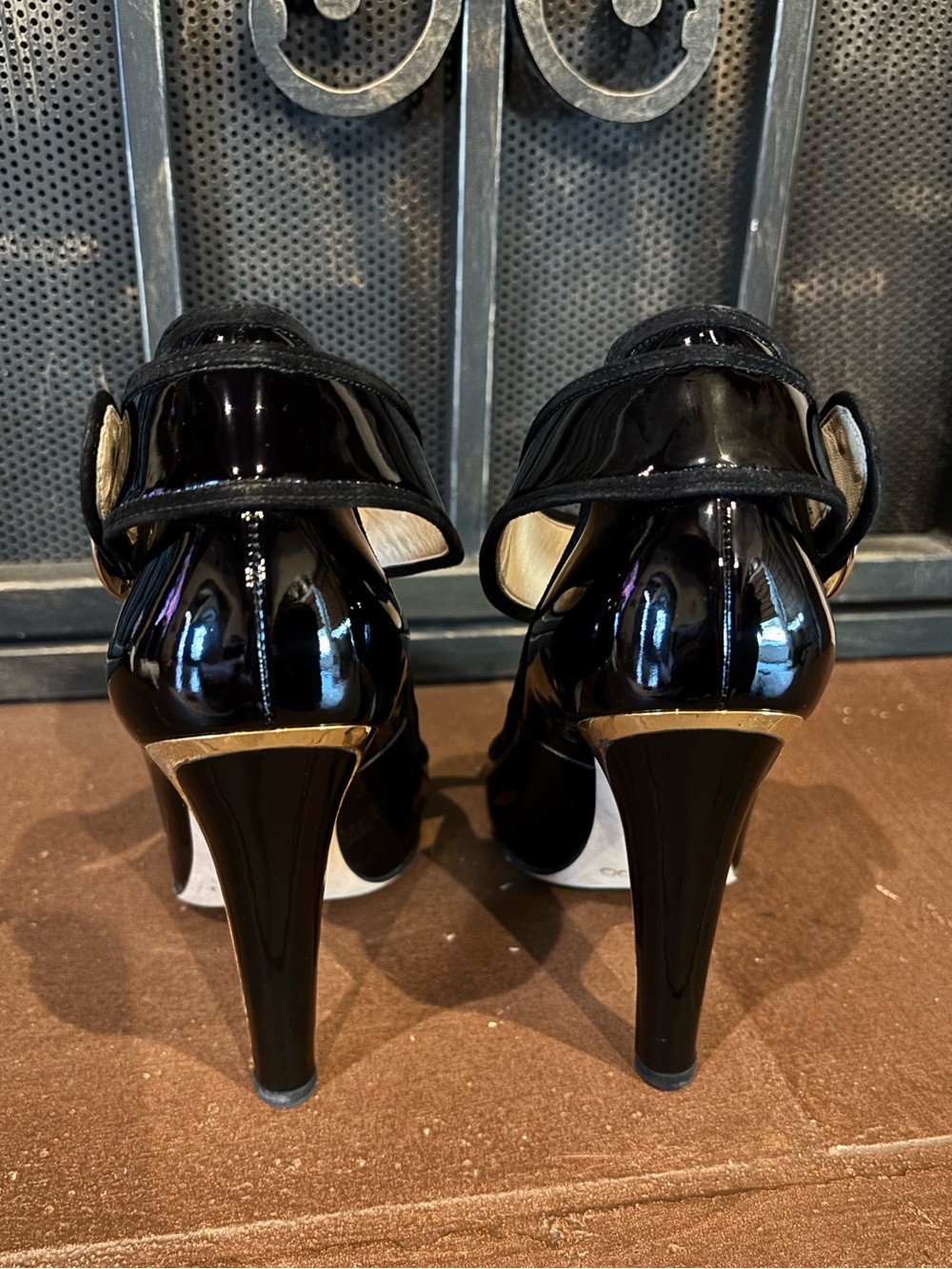 Jimmy Choo Black Patent Leather Heels with Buckle - Picture 4 of 10
